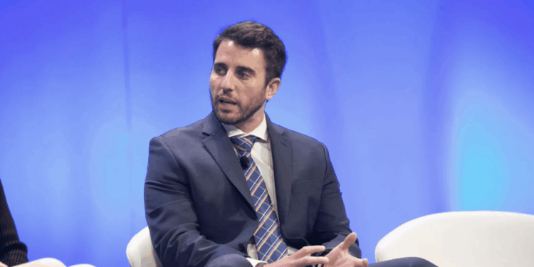 La jugada sorprendente de Pompliano: su empresa compra 450 Bitcoin en plena tormenta del mercado