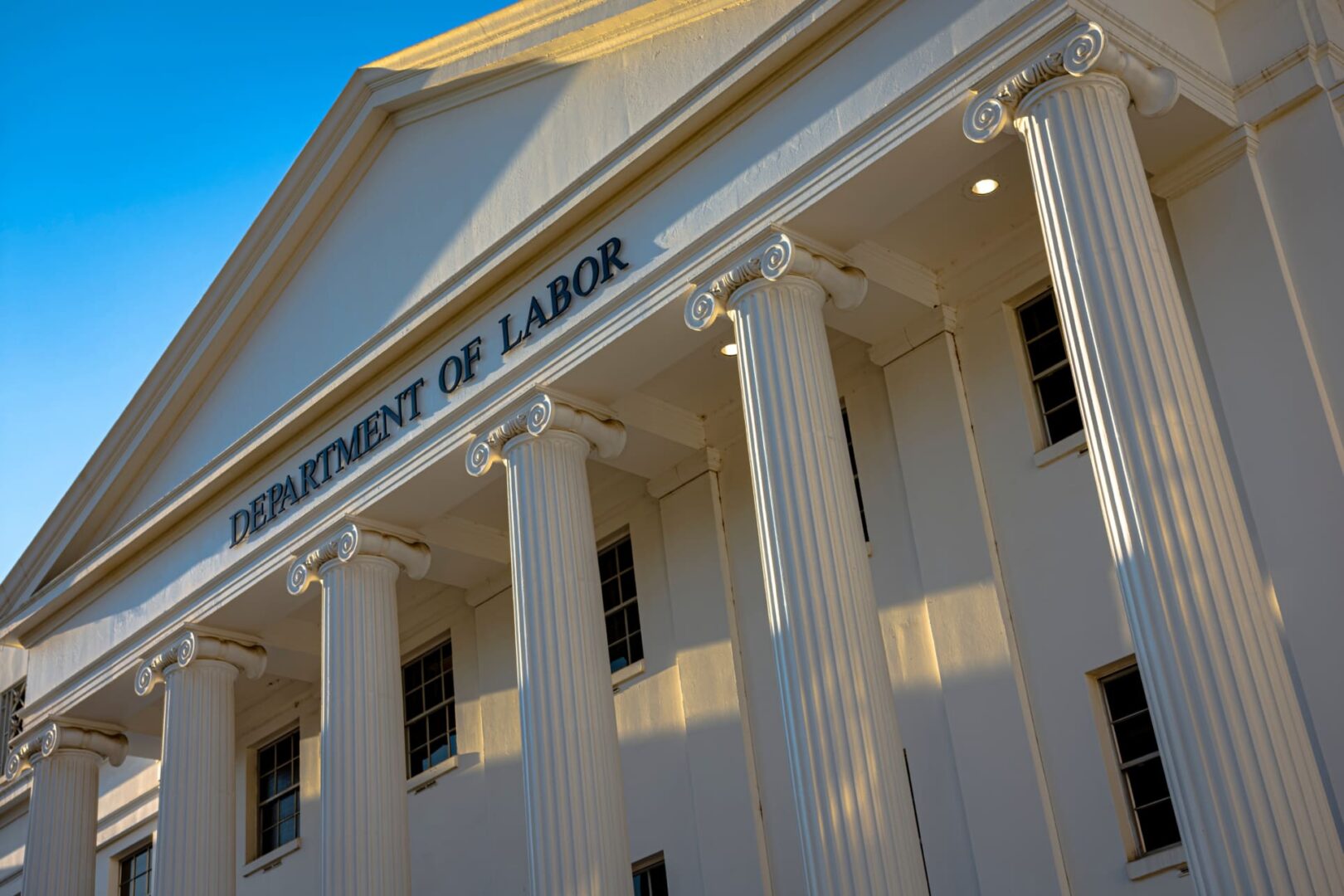 Bitcoin desafía la inflación de EE. UU.: calma sospechosa antes de un giro