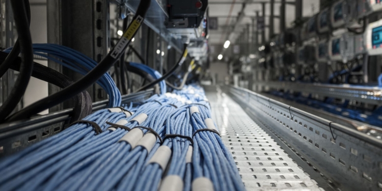 La IA enciende una mina de oro para los mineros de Bitcoin Fiebre eléctrica: la IA alimenta la bonanza de los mineros de Bitcoin IA y Bitcoin: la demanda energética que está llenando los bolsillos de los mineros El boom energético de la IA convierte a los mineros de Bitcoin en nuevos buscadores de oro