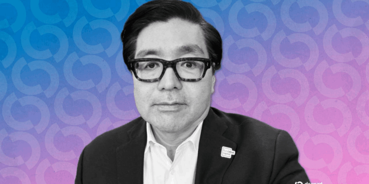 Tom Lee impulsa BitMine con una sorprendente compra de $10,2 millones en ETH a la Fundación Ethereum. 1 Tom Lee impulsa BitMine con una sorprendente compra de $10,2 millones en ETH a la Fundación Ethereum.