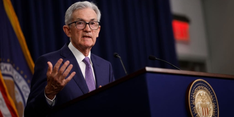 Tribunal paraliza el caso contra Powell y desata la ofensiva legal del DOJ