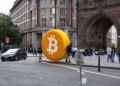 VanEck detecta giro inédito: los veteranos de Bitcoin frenan la venta