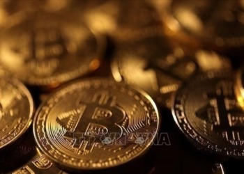 El bitcoin se desploma por debajo de los 69.000 dólares en medio de la creciente tensión en Oriente Medio. 4 El bitcoin se desploma por debajo de los 69.000 dólares en medio de la creciente tensión en Oriente Medio.