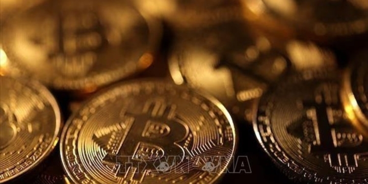 El bitcoin se desploma por debajo de los 69.000 dólares en medio de la creciente tensión en Oriente Medio. 1 El bitcoin se desploma por debajo de los 69.000 dólares en medio de la creciente tensión en Oriente Medio.
