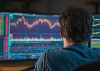 Bitcoin en vilo: la advertencia de Newsbit que inquieta y la señal que mantiene la esperanza