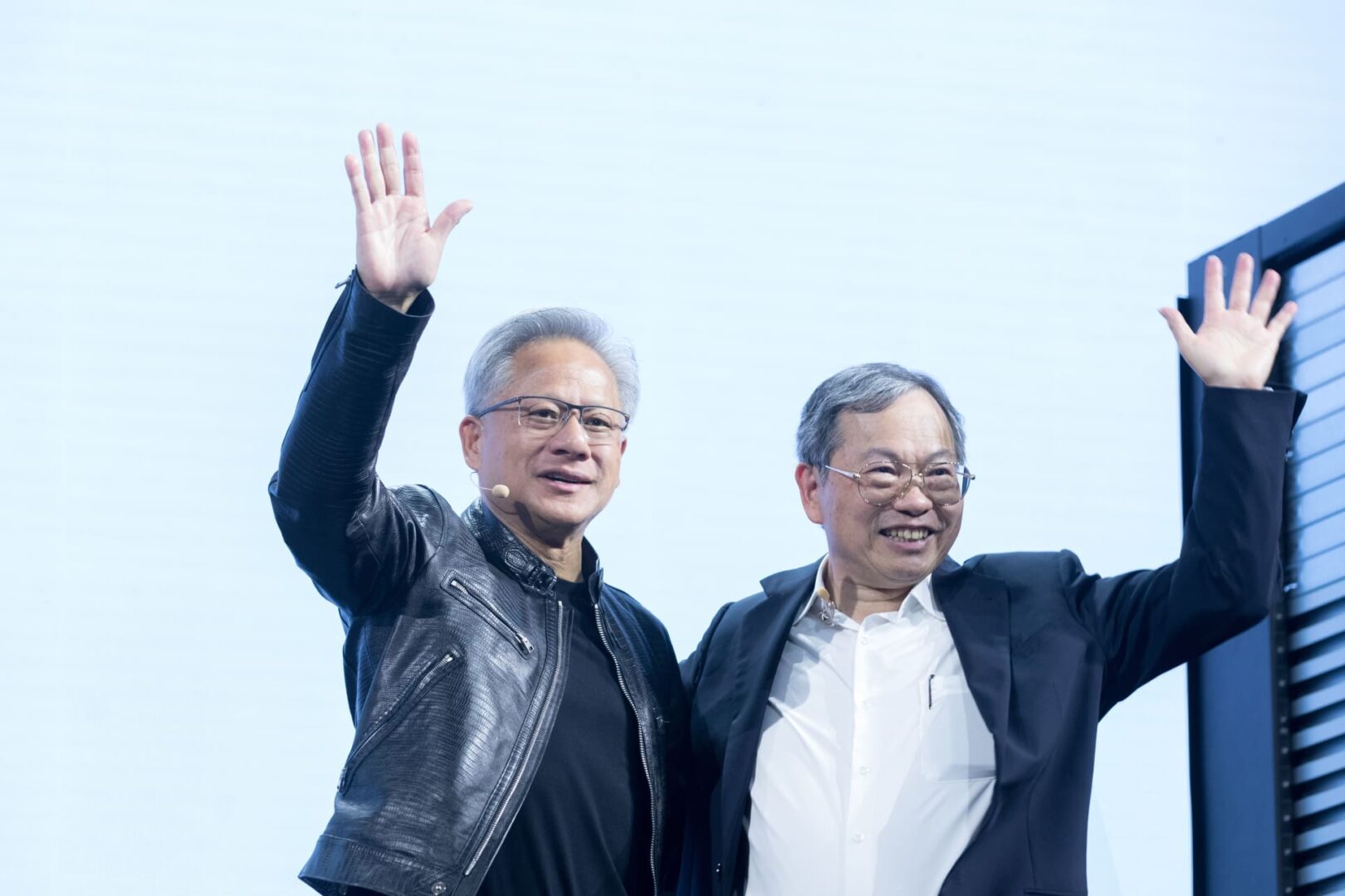 Escándalo en la era de la IA: detenido el cofundador de Super Micro por presunto contrabando de chips a China valorado en 2.500 millones de dólares