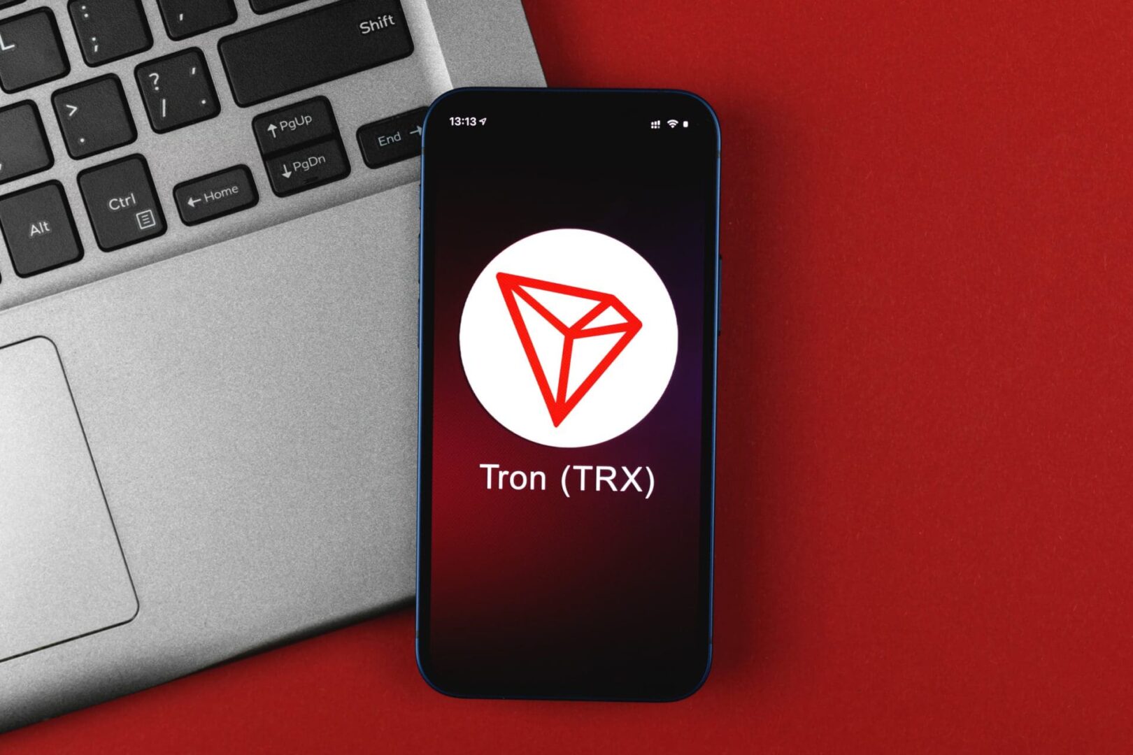 TRON multiplica por diez su fondo de IA: 1.000 millones, ¿qué persigue con esta jugada?
