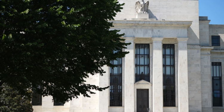 Choque en la Fed: Miran impulsa recortes de tipos y deja en jaque a sus colegas