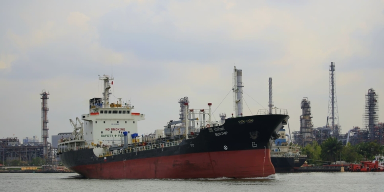La jugada rusa que sacude a EE. UU.: petróleo a Cuba y un guiño a la Guerra Fría