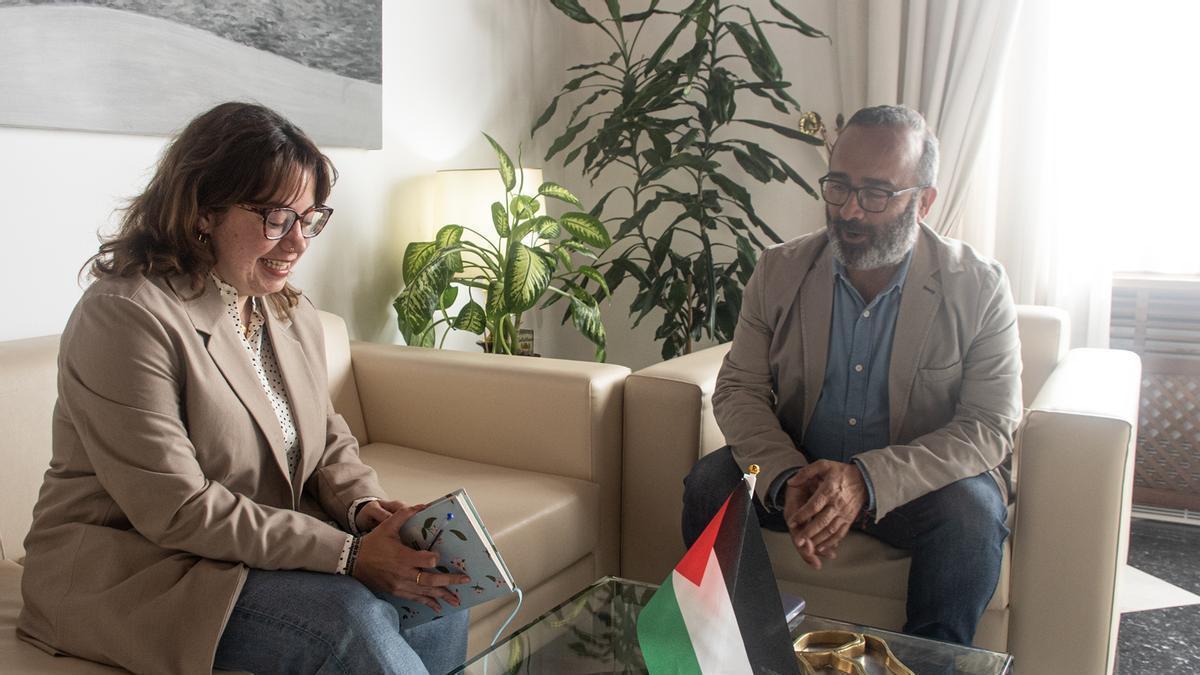 Impulso a la voz joven: Cómo el Consejo de la Juventud de Extremadura y la Diputación de Cáceres están transformando la participación y la cultura democrática. 1 Impulso a la voz joven: Cómo el Consejo de la Juventud de Extremadura y la Diputación de Cáceres están transformando la participación y la cultura democrática.