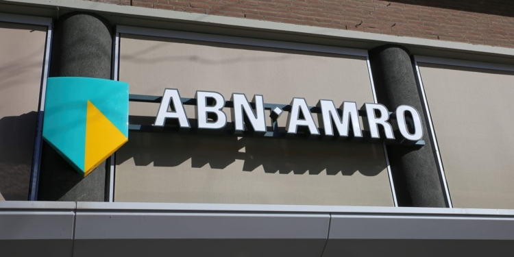El giro dorado de ABN Amro: sube su exposición al 5% por el miedo a la inflación