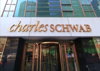 package br.com.tecban.dto; public class DadosCobranca 4 package br.com.tecban.dto; public class DadosCobranca