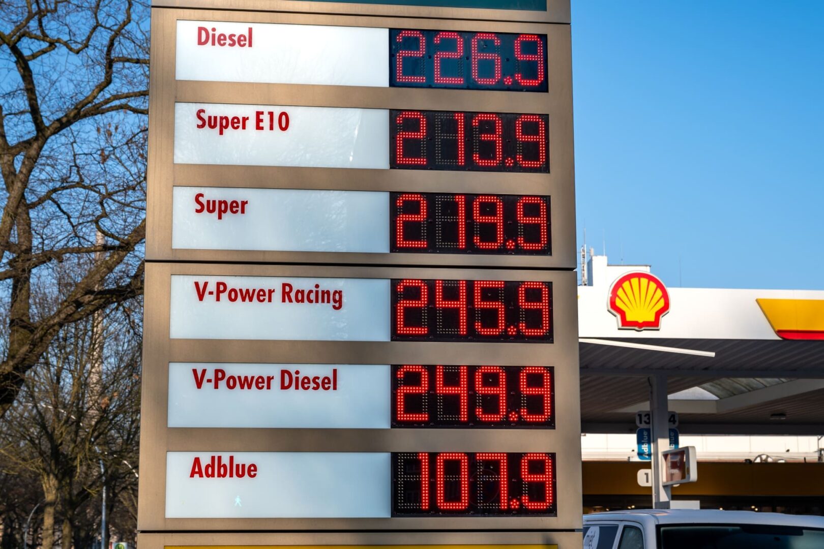 using System.Collections;
using System.Collections.Generic;
using UnityEngine; public class Inventory :