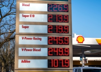 using System.Collections;
using System.Collections.Generic;
using UnityEngine; public class Inventory :