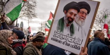 Mark Fincke Chief Customer Officer Mark Fincke is Chief Customer Officer of