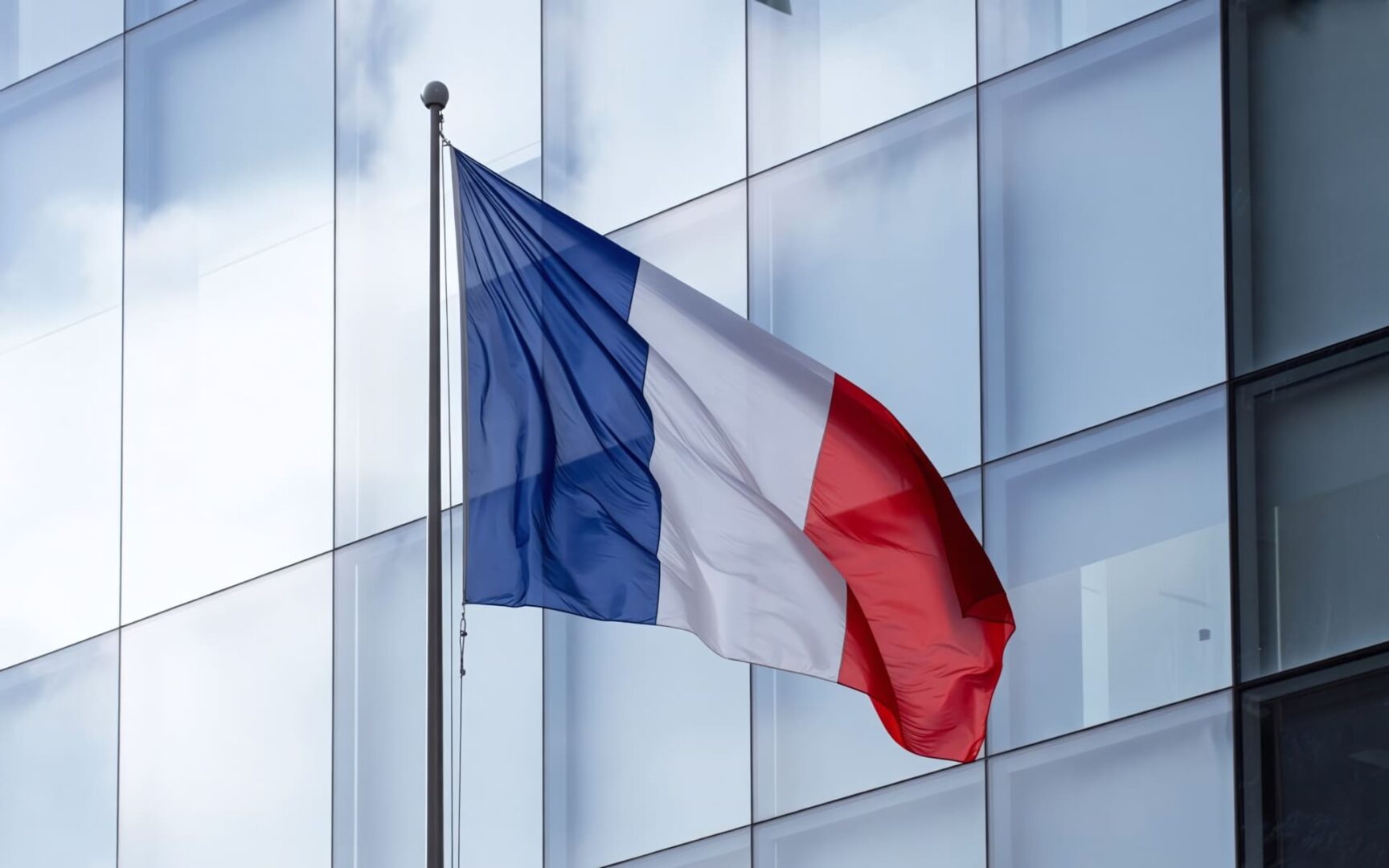 Daniel Craig Celebrity MaskDurable card mask with large eye and mouth holes to ensure