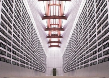 Zach Hydeman, M.Sc. Growth of large singularities in