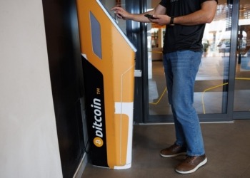 TL;DR These guys had an ex-LPL pro on their team who was