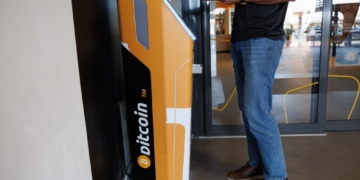 TL;DR These guys had an ex-LPL pro on their team who was