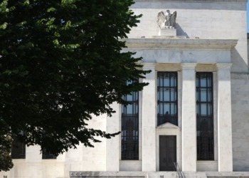 Warsh, el aspirante a la Fed que defiende la autonomía del banco central frente a la presión política.