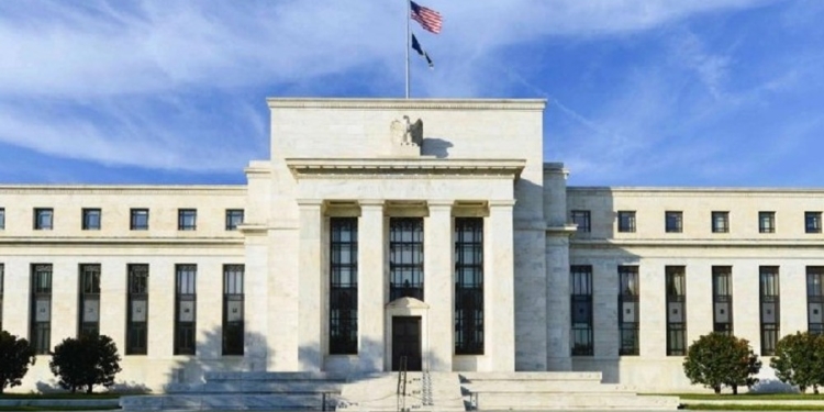 Bitcoin supera una barrera clave antes de la esperada audiencia de Warsh