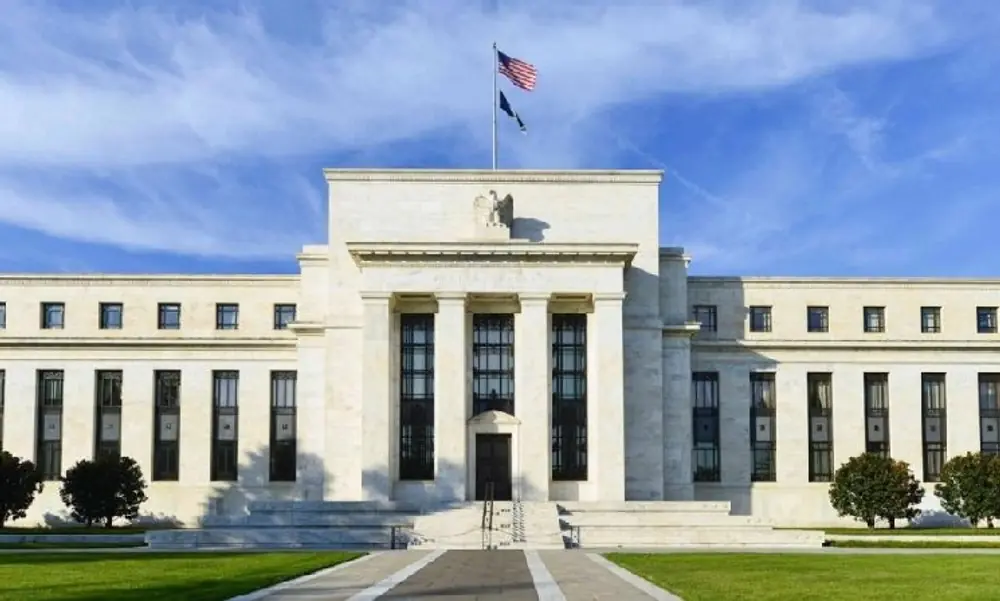 Bitcoin supera una barrera clave antes de la esperada audiencia de Warsh