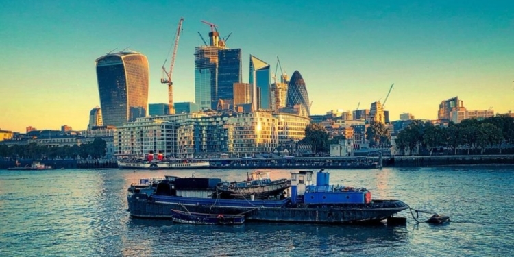 La vuelta del bitcoin sin impuestos: ¿Cómo pueden los inversores británicos beneficiarse de las criptomonedas en sus ISAs?