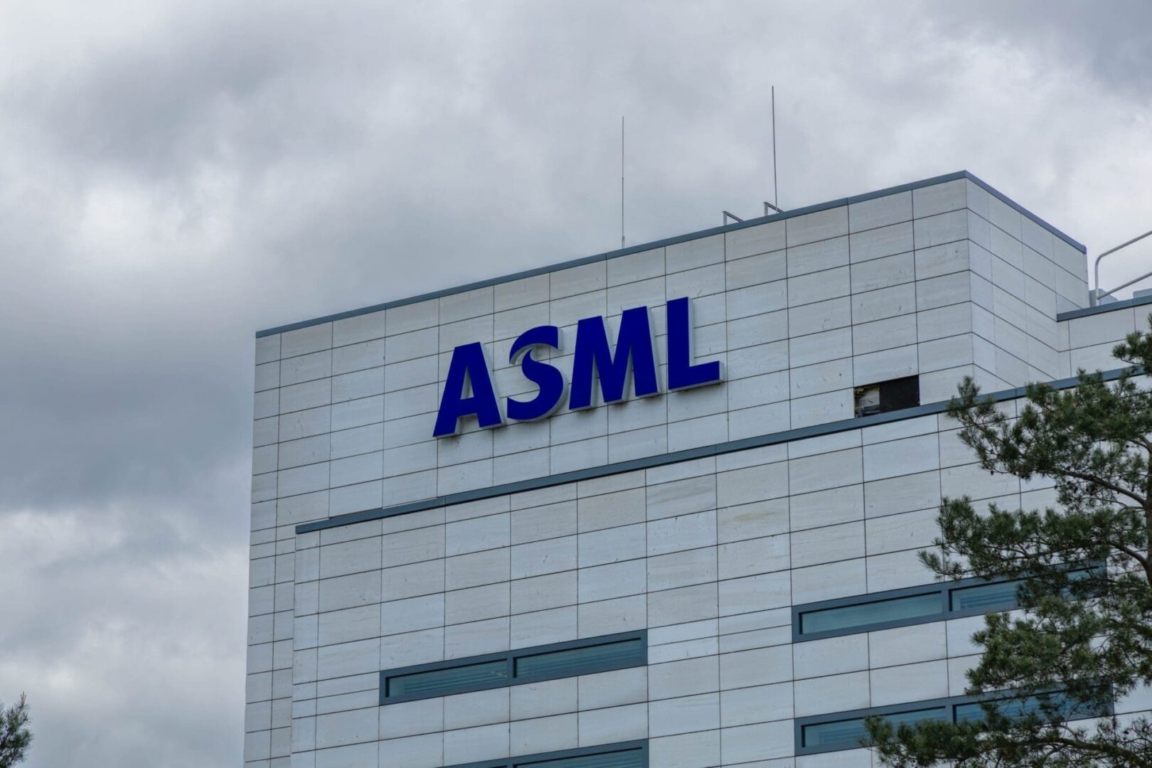 ASML enfrenta un duro golpe: TSMC da la espalda a sus nuevas máquinas de chips