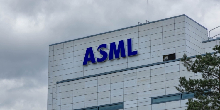 ASML enfrenta un duro golpe: TSMC da la espalda a sus nuevas máquinas de chips