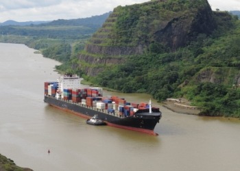 El costo de atravesar el Canal de Panamá se eleva por el conflicto con Irán: ¿cuánto paga cada barco?