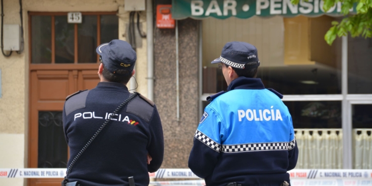 La policía española desmantela una plataforma ilegal de manga y confisca 400.000 € en criptomonedas 1 La policía española desmantela una plataforma ilegal de manga y confisca 400.000 € en criptomonedas