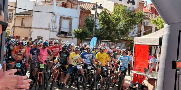 Sergio Donoso y Ana Belén Antequera conquistan la V BTT Solana del Pino con un emocionante triunfo. 1 Sergio Donoso y Ana Belén Antequera conquistan la V BTT Solana del Pino con un emocionante triunfo.