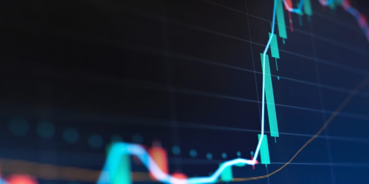 Tres altcoins desafían el parón cripto: descubre qué las está catapultando