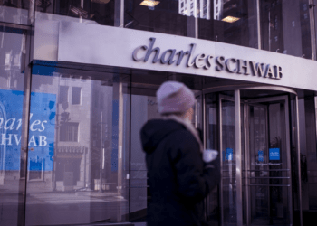 Charles Schwab se adentra en el mundo cripto: descubre su innovadora oferta para Bitcoin y Ethereum