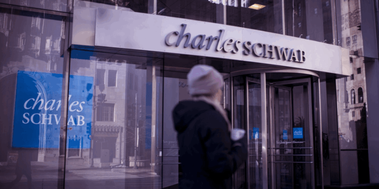 Charles Schwab se adentra en el mundo cripto: descubre su innovadora oferta para Bitcoin y Ethereum 2 Charles Schwab se adentra en el mundo cripto: descubre su innovadora oferta para Bitcoin y Ethereum