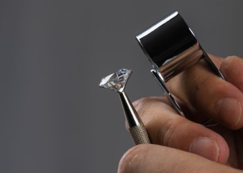 El desplome oculto de los diamantes: por qué su precio cae a mínimos del siglo