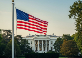 Giro inesperado: la Casa Blanca respalda las criptomonedas y reaviva la disputa por las stablecoins