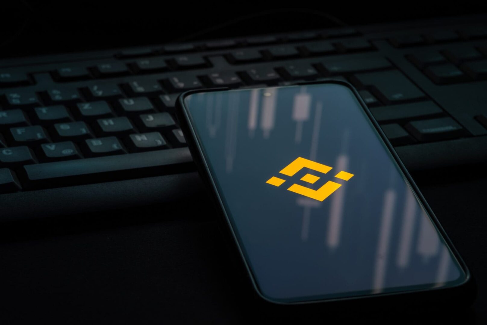 Binance retira seis criptomonedas y provoca desplomes de hasta el 32%: ¿qué oculta el movimiento?