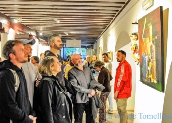 Un viaje visual entre dioses y bodegones: Manuel Solana deslumbra en la Posada de los Portales 4 Un viaje visual entre dioses y bodegones: Manuel Solana deslumbra en la Posada de los Portales