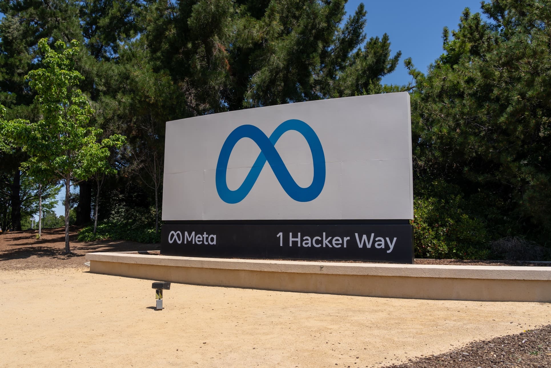 Meta eleva a 21.000 millones su apuesta por CoreWeave y dispara la bolsa: ¿qué hay detrás? 1 Meta eleva a 21.000 millones su apuesta por CoreWeave y dispara la bolsa: ¿qué hay detrás?