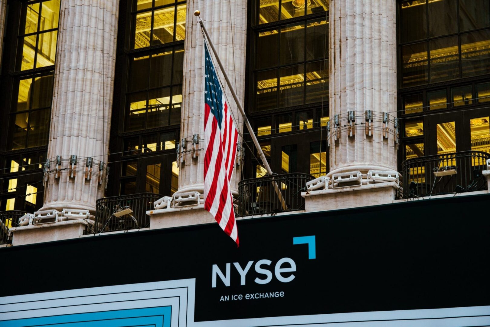 Bullish sorprende al mercado al comprar Equiniti por 4.200 millones de dólares en una jugada maestra de tokenización.