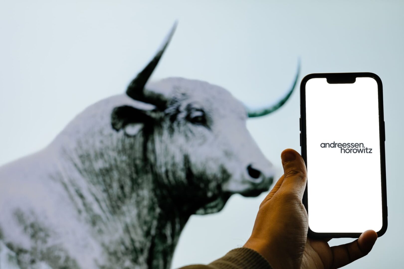 Andreessen Horowitz lanza un ambicioso fondo de criptomonedas con una impresionante recaudación de 2.200 millones de dólares.
