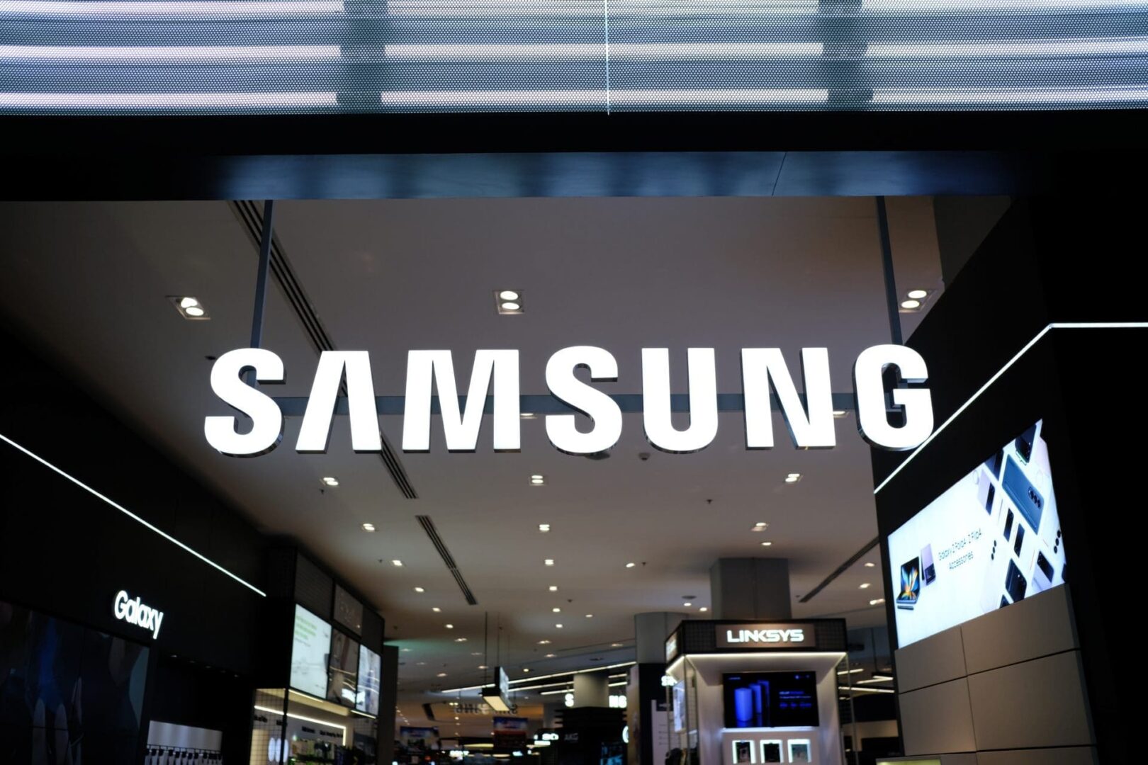 Samsung alcanza nuevos horizontes: sus acciones se disparan un 15% y rompen la barrera del billón de dólares.