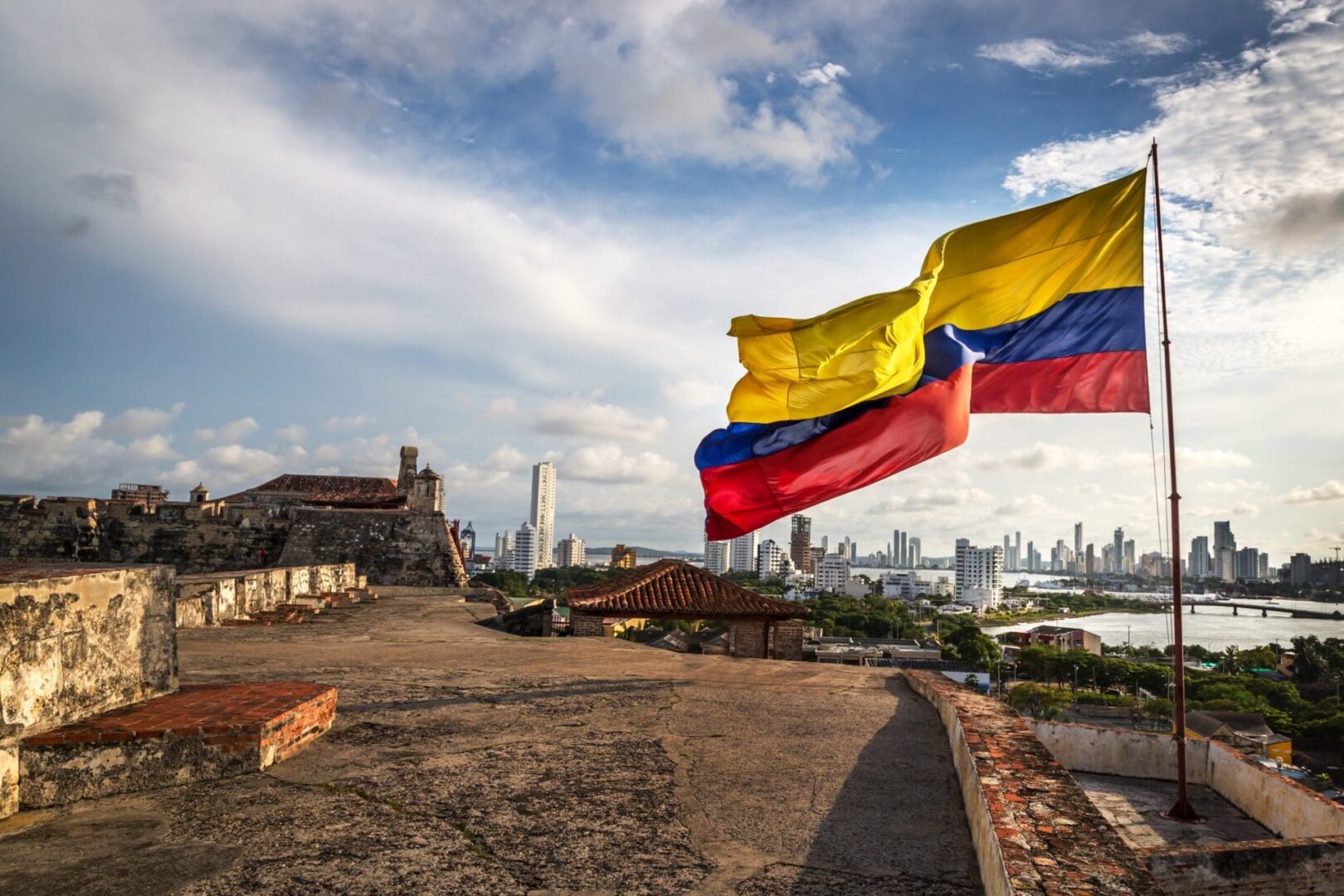 Colombia impulsa la minería de Bitcoin en la costa caribeña con energía renovable: un futuro sostenible en el horizonte.