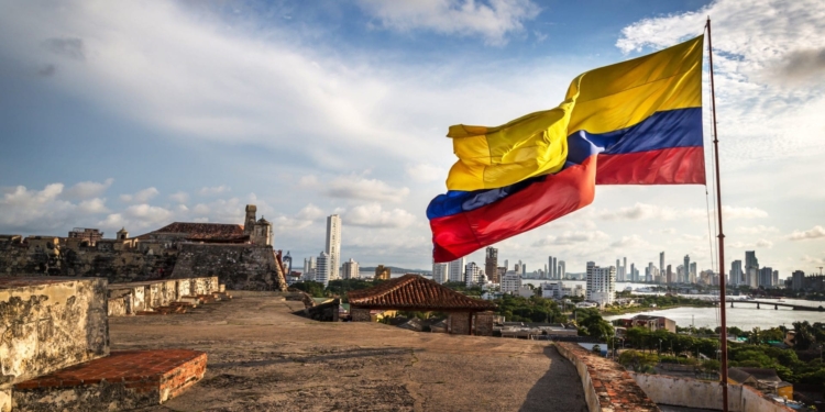 Colombia impulsa la minería de Bitcoin en la costa caribeña con energía renovable: un futuro sostenible en el horizonte.