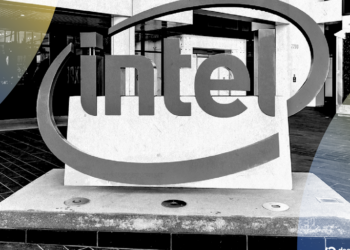 Las acciones de Intel se disparan a un récord histórico tras la alianza preliminar con Apple en el sector de chips.