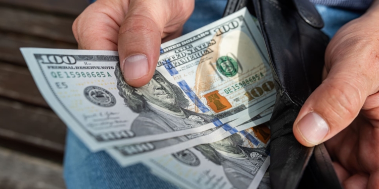 El dólar alcanza cotas históricas: su hegemonía se dispara un 220% a nivel global.