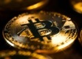 Invertir en Bitcoin: ¿Realmente es seguro hacerlo a través del banco? OCU tiene algo que decirte.