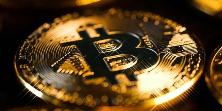 Invertir en Bitcoin: ¿Realmente es seguro hacerlo a través del banco? OCU tiene algo que decirte.