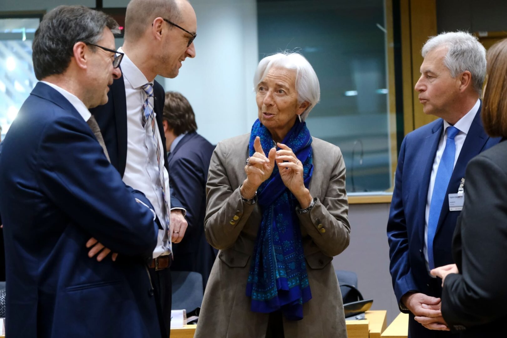 Lagarde advierte sobre el peligro que representan los stablecoins en euros para los bancos y la estrategia del BCE